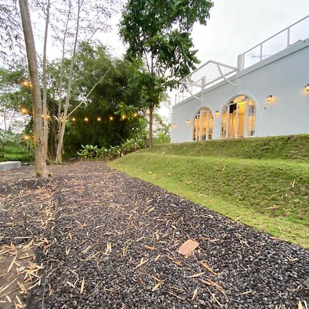 Karabineri Private Pool Jogja Villa Ngaglik Eksteriør billede